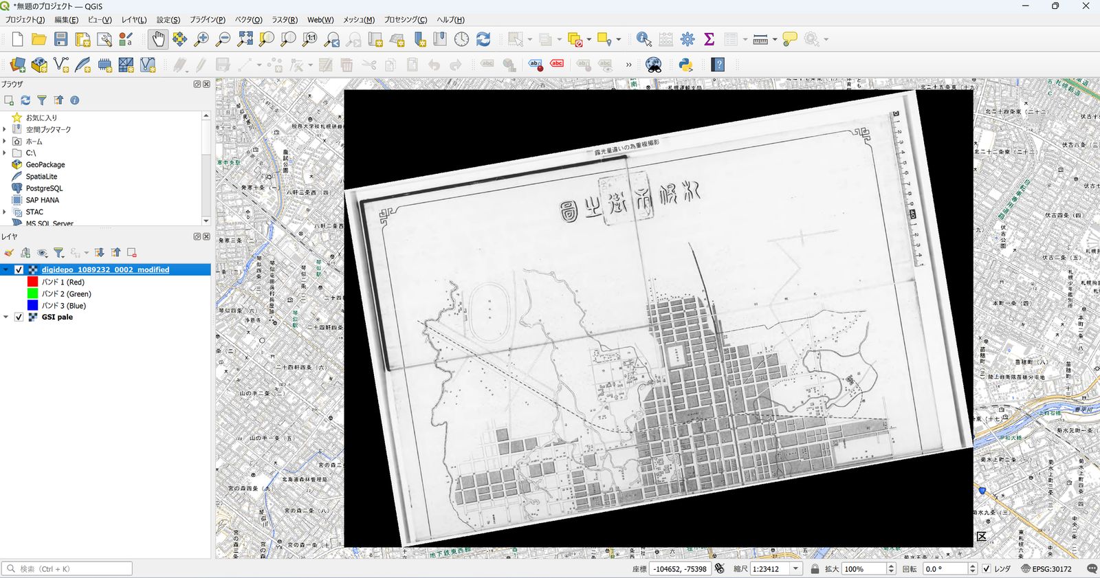 The layer of the georeferenced image data has been added (Source: “Sapporo Shigai no Zu,” Hokkaido Government Office, June 1911, National Diet Library Digital Collections, accessed April 10, 2025; created by processing GSI Tiles)